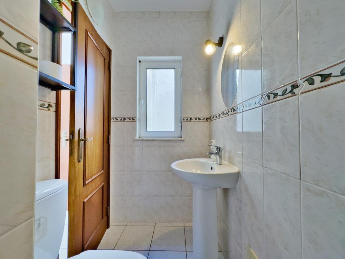 Room-4-you Apartment