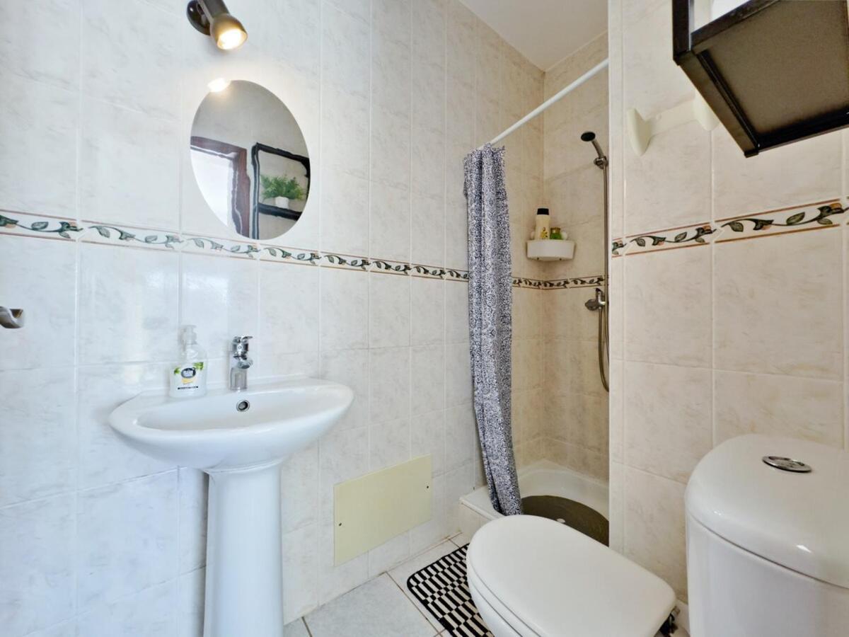 Room-4-you Apartment *